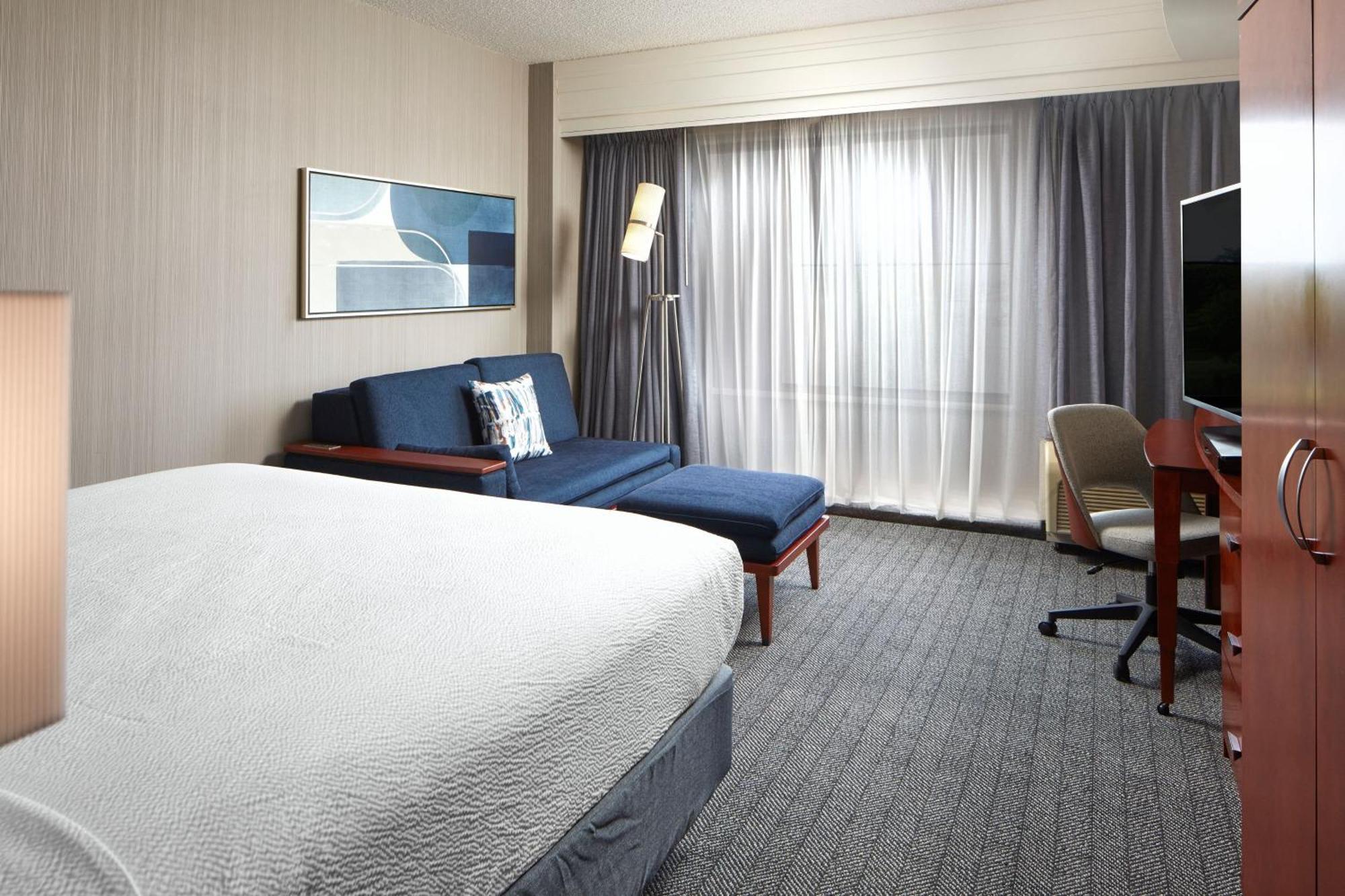 Courtyard By Marriott Winchester Medical Center Экстерьер фото