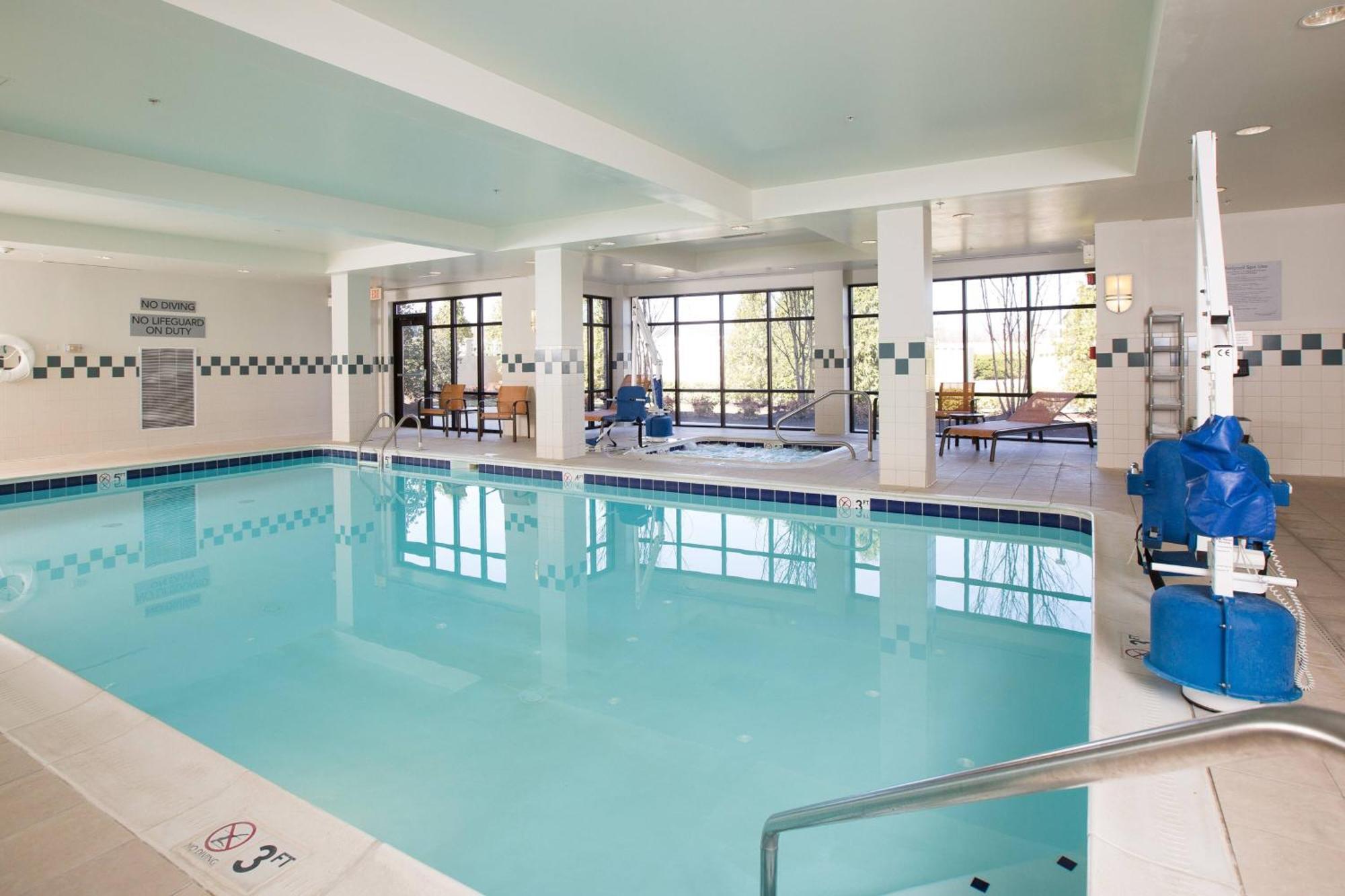 Courtyard By Marriott Winchester Medical Center Экстерьер фото